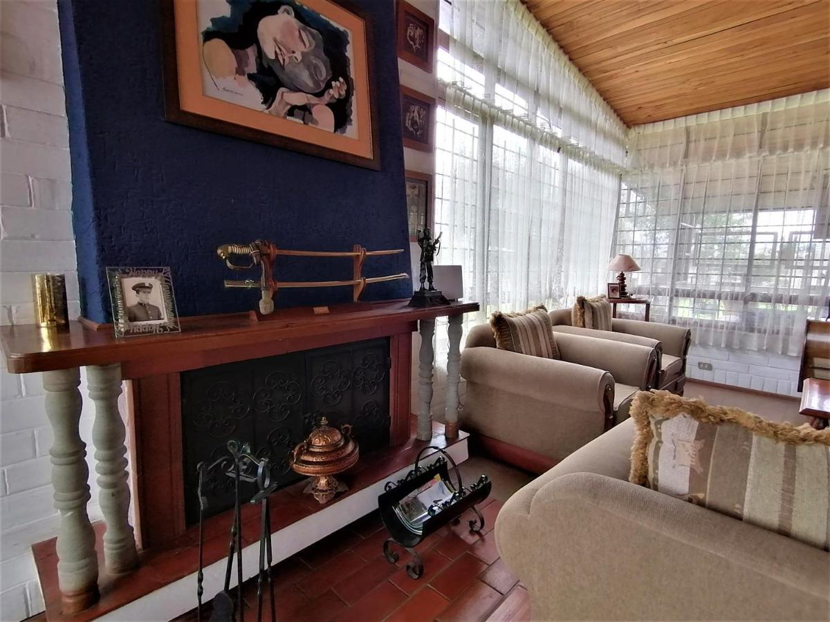 Chester'S B&B Tababela Dış mekan fotoğraf
