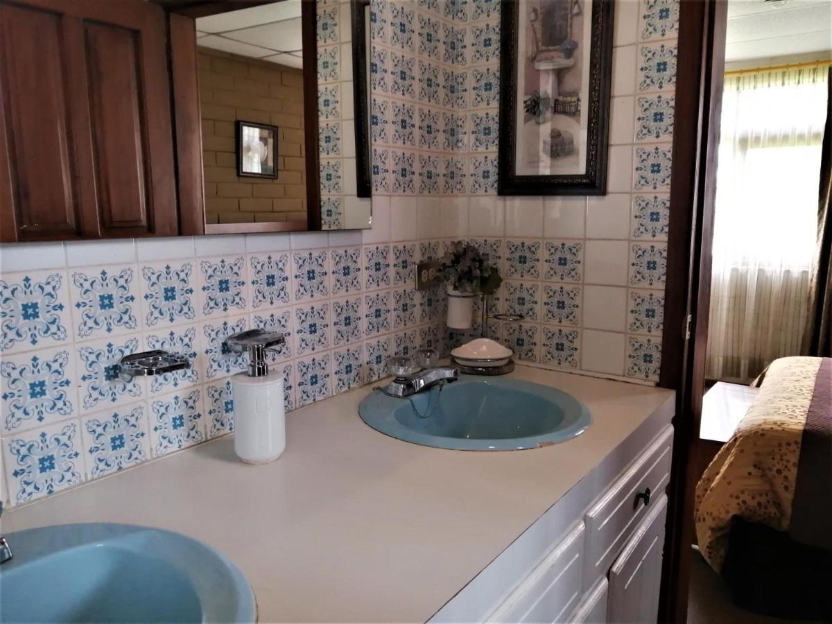 Chester'S B&B Tababela Dış mekan fotoğraf