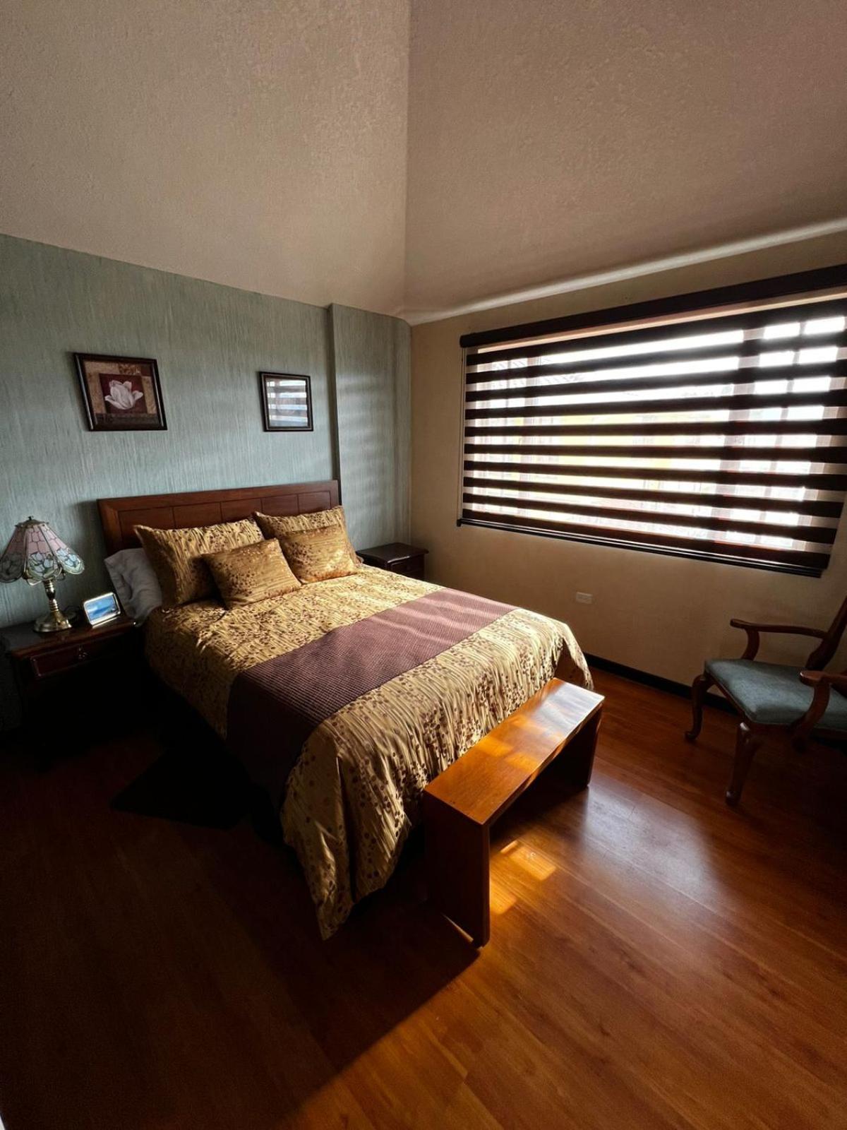 Chester'S B&B Tababela Dış mekan fotoğraf