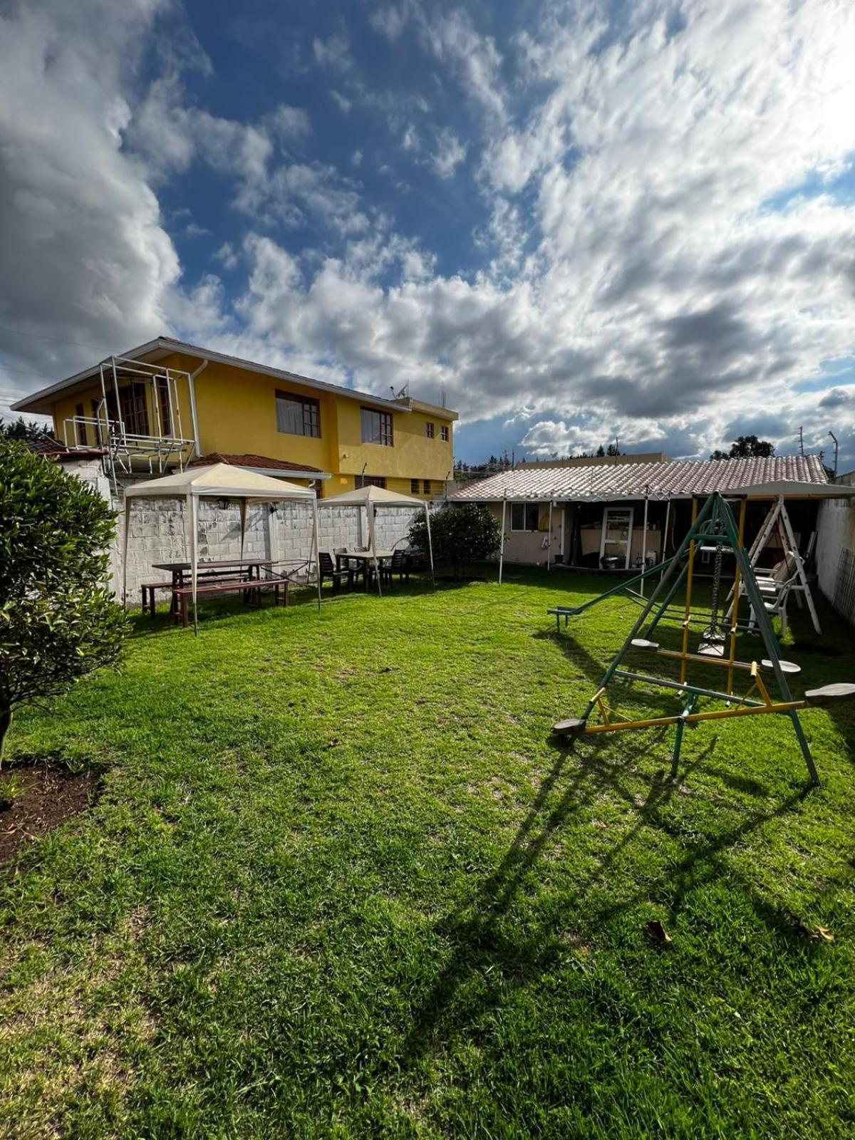 Chester'S B&B Tababela Dış mekan fotoğraf