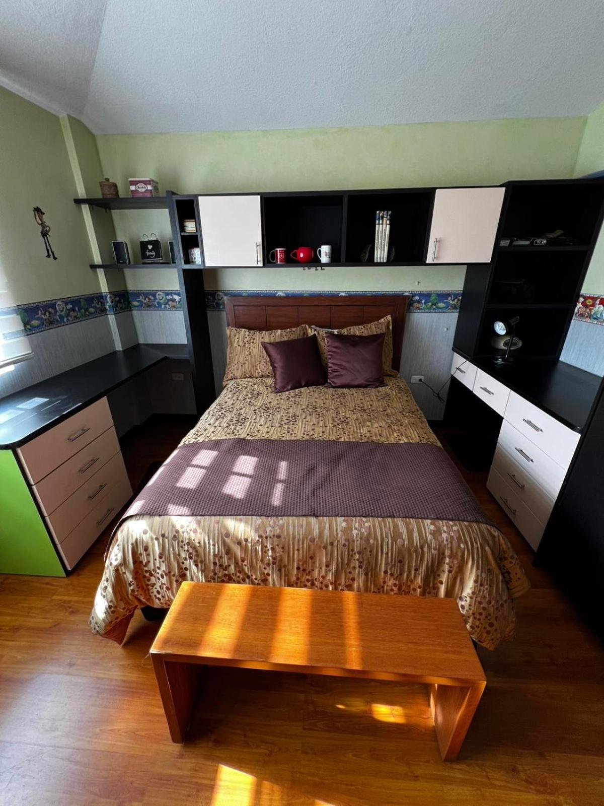 Chester'S B&B Tababela Dış mekan fotoğraf